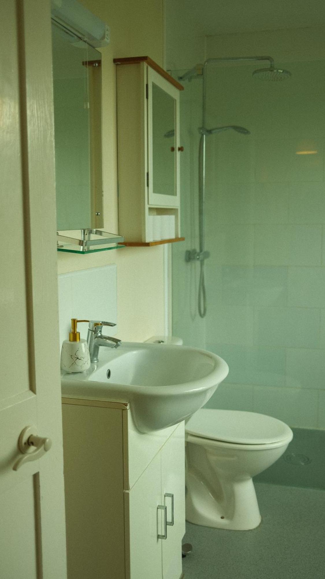 Spacious Home In Bath, Nature And City! ภายนอก รูปภาพ