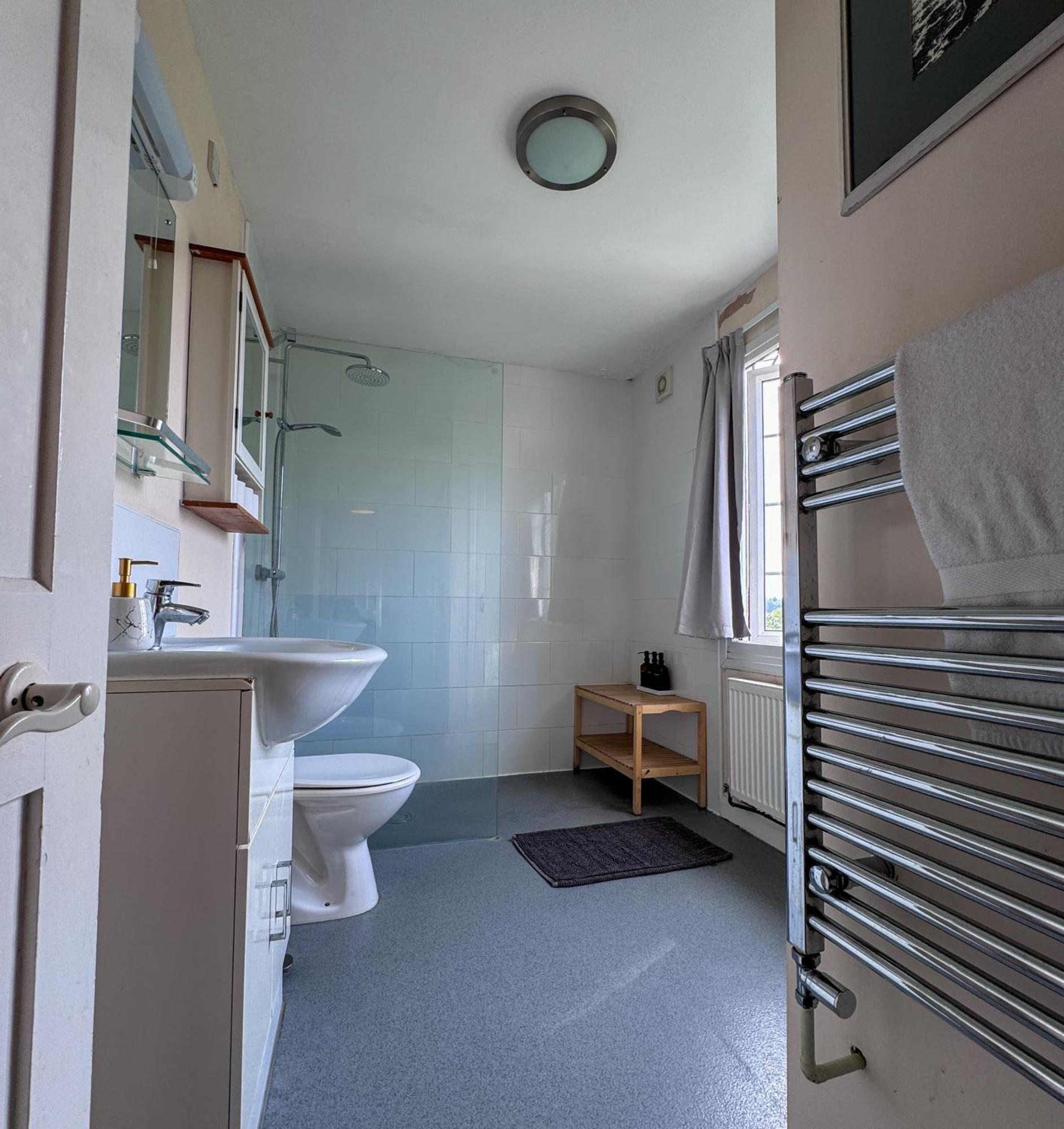 Spacious Home In Bath, Nature And City! ภายนอก รูปภาพ